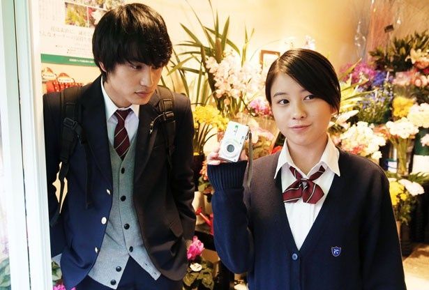 【写真を見る】桜井扮するみどりは、広一(中村)から思いを寄せられている