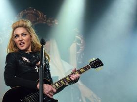 批判されてもマイペースにわが道を行くマドンナ