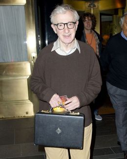 実子にツイッターで非難されたウディ・アレン