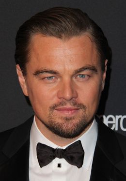 恋人とのキス現場を撮られてしまったレオナルド・ディカプリオ