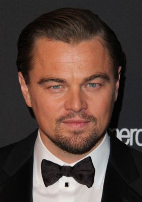 恋人とのキス現場を撮られてしまったレオナルド・ディカプリオ