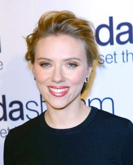 『アベンジャーズ』続編はダークで知的と語ったスカーレット