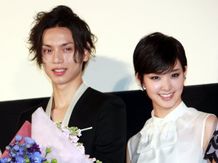 『黒執事』の初日に感涙した水嶋ヒロと剛力彩芽