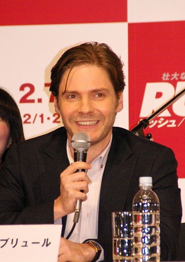 「本当に日本は好きな国。来られて嬉しい」と語るダニエル・ブリュールは2005年以来の来日