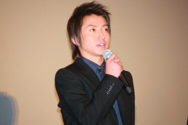 一止と医療方針をめぐり衝突する進藤辰也役の藤原竜也