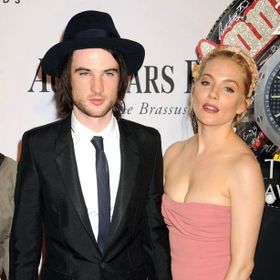 現在はトム・スターリッジと婚約して幸せを満喫しているシエナ