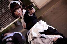 山本美月がメイドのリン役を演じている『黒執事』。迫力のアクションに注目！