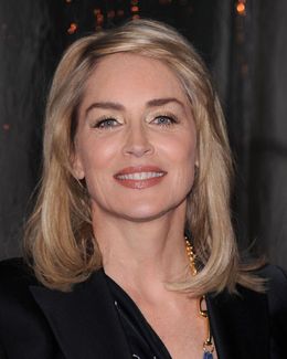いくつになっても美しくあることを忘れないシャロン・ストーン！