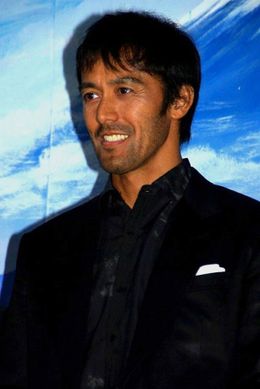 「前作以上に面白いものを作りたいという思いで臨みました。その通りになりました！」と熱を込めて作品をアピールした阿部寛