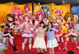 豪華プリキュアひな飾りの完成に子供たちも大喜び！