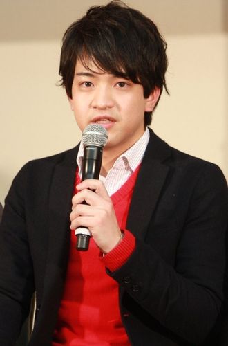 石川界人『聖闘士星矢』で先輩声優陣との共演に「緊張しました」とハニカミ笑顔