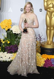 総額1810万ドルで1位のケイト・ブランシェット