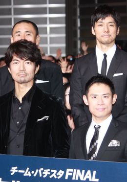 伊藤淳史と西島秀俊が仲村トオルをあわや取り合いに!?