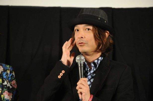 少し抜けた感じが格好いい父親役となっている河原雅彦