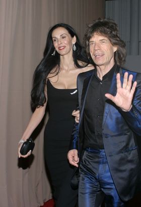 恋人ローレンの葬儀で喪主を務めたミック