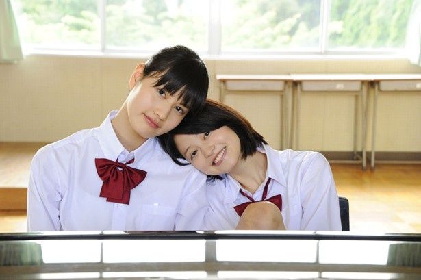 対照的なキャラクターを演じた2人