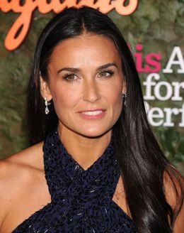 アシュトンとミラに子どもが生まれる前に、養子を迎えようとしているデミ