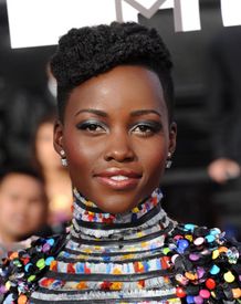 今年の｢世界で最も美しい女性｣に選ばれたルピタ・ニョンゴ