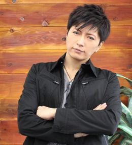 キラキラの王子様役を演じるGACKTを直撃！「王子じゃなくて、魔王!?」