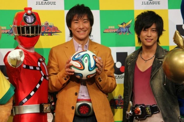 ゴン中山が仮面ライダー鎧武と共演「ライダーベルトがうれしくてしょうがない」