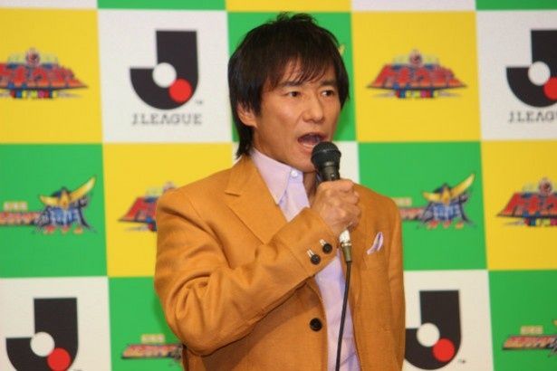 “魂のストライカー”として本人役で出演する中山雅史選手