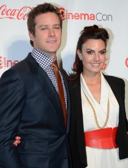 第一子を授かったアーミー・ハマーと妻のエリザベス