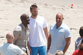 ポール・ウォーカーの代役でヴィン・ディーゼルらと撮影中のコディ(写真中央)