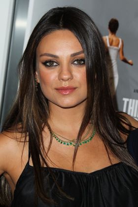 今年出産予定のミラ・クニス