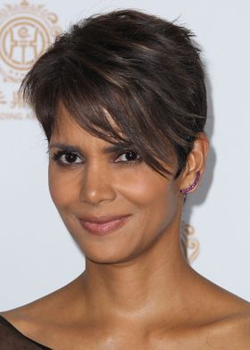 長女の親権をとられ、養育費も払うことになったハル・ベリー