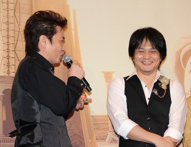 仲の良い様子を見せた平田広明と井上剛