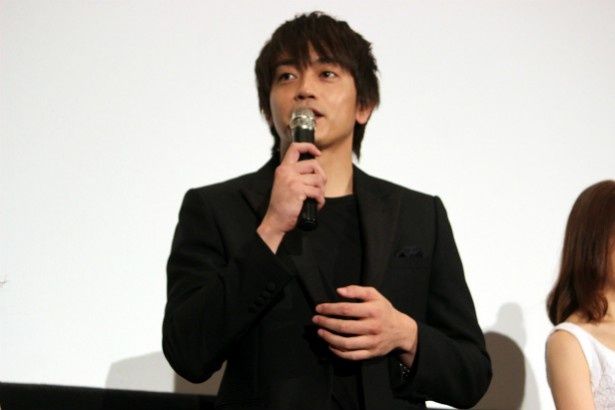 結衣の恋人・直人役の青柳翔