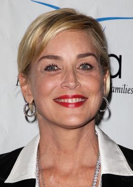 56歳でも超ナイスバディのシャロン・ストーン