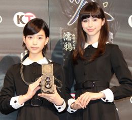 ホラー『劇場版 零 ゼロ』出演で注目の美少女が制服姿で登場！