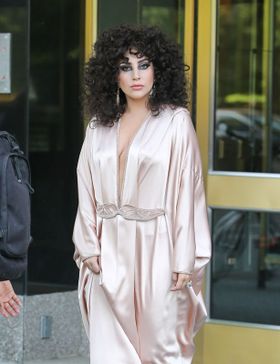 右胸丸見えの写真を投稿したガガ様