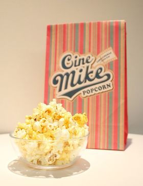 8月1日(金)からTOHOシネマズで販売が開始される「シネマイク」