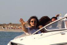 ジャスティンより17歳年上のオーリーは大人の対応中