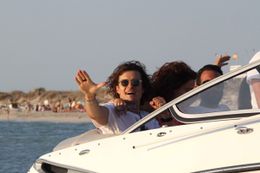 ジャスティンより17歳年上のオーリーは大人の対応中