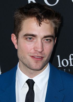 ジュリアン・ムーアとのセックスシーンを演じたロバート・パティンソン