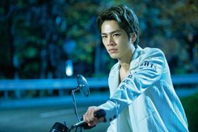 『ホットロード』が週末の興収ランキング2位で好スタート！