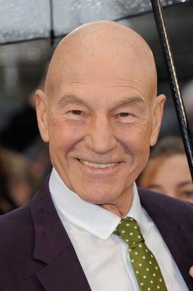 アイス・バケツ・チャレンジに対し、独自のパフォーマンスを披露したパトリック