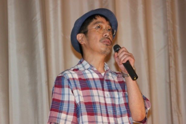 メガホンを取った安藤尋監督