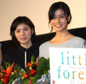 橋本愛＆松岡茉優、再共演で喜び爆発！