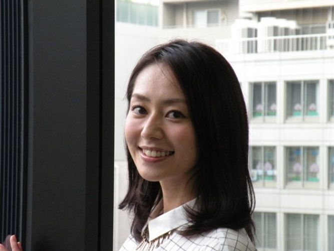 桃尻グラドル・谷桃子。みんなが期待するのは清楚なお姉さん？それともエッチなお姉さん？