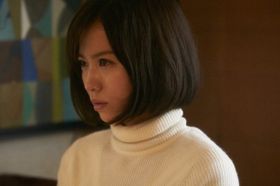 『海を感じる時』でちょっぴりウザい女を演じた市川由衣