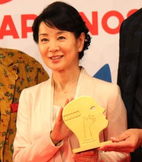 吉永小百合、初プロデュース作品の快挙に笑顔！