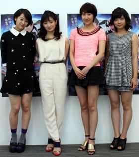 『少女は異世界で戦った』の清野菜名、武田梨奈、花井瑠美、加弥乃(写真左より)を直撃