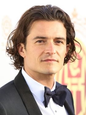 マーゴットのハートを射止めるためプレゼント攻撃するオーリー