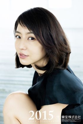 長澤まさみが11年連続で表紙を飾る「2015年 東宝カレンダー」