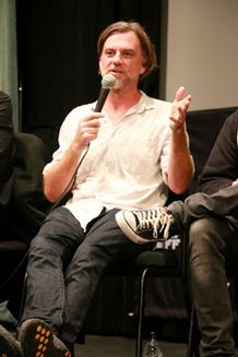 終始なごやかなムードの中、質問に答えるアンダーソン監督