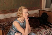 王室の中で孤立し、思い悩むグレース・ケリー(ニコール・キッドマン)。彼女の知られざる物語が明らかに